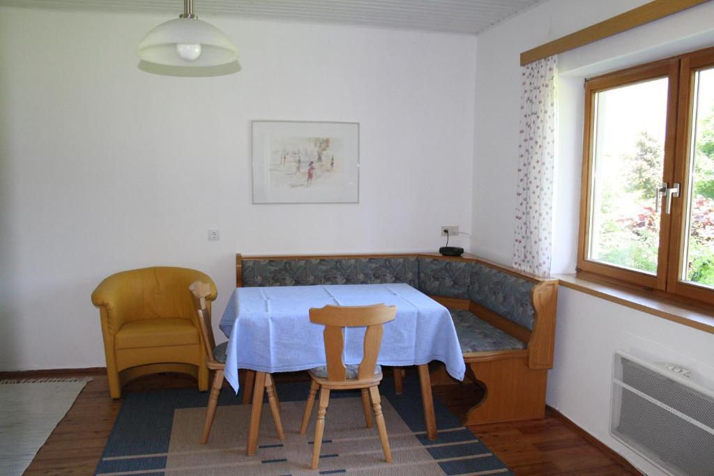 Ferienwohnungen Benedikt Villach Habitación foto